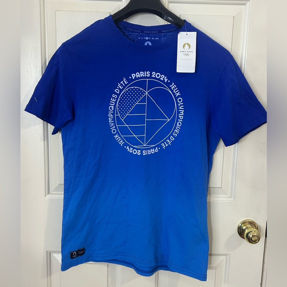 Paris 2024 Olympics Men’s T Shirt Large Blue Graphic Officially Licensed NWT